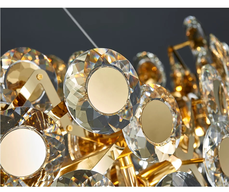 Round kristály csillár.